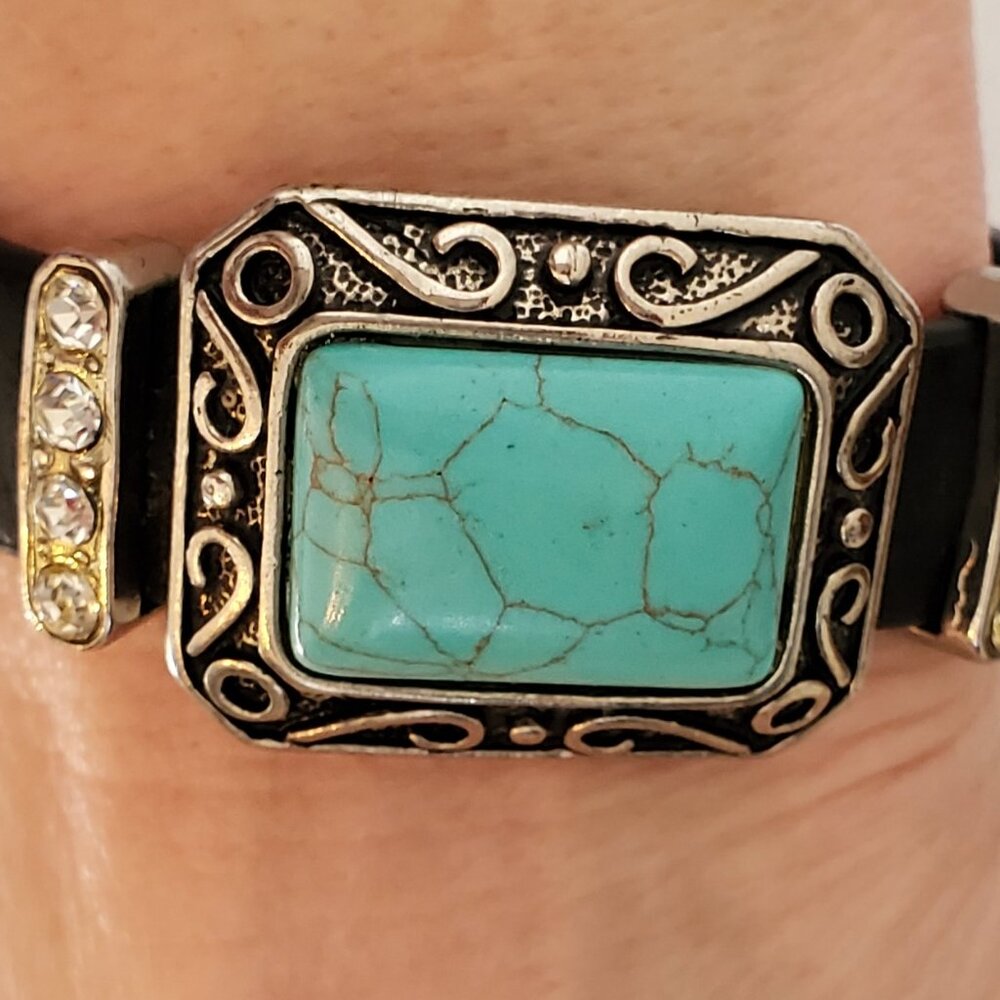 Genuine Leather and Semi-Precious Turquoise Bracelet - Picture 3 of 7